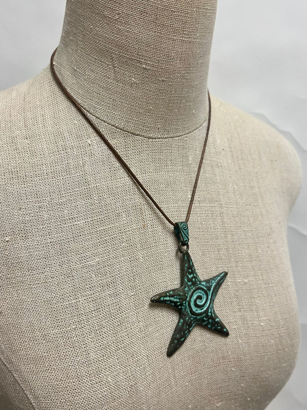 Starfish necklace